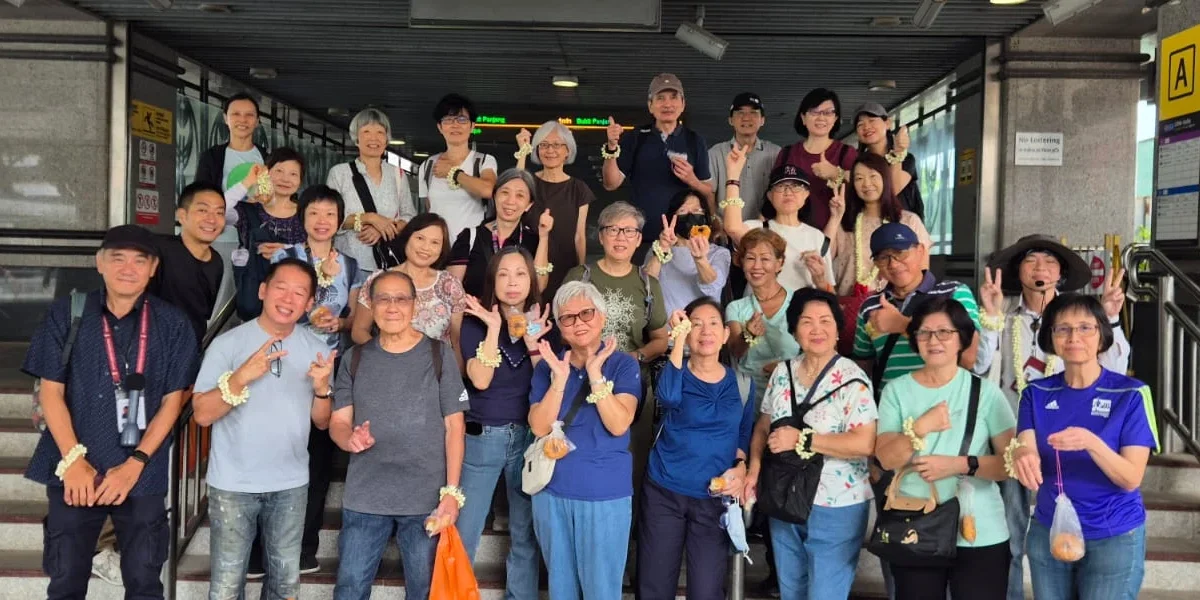 Singapore Day Tours Picture Private Tour with Group and Guides